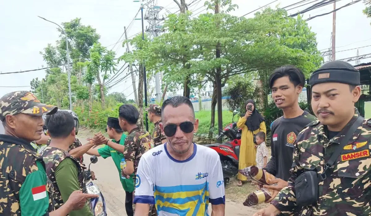 Bikin Haru! Guru PJOK Bojonegoro Nekat Lari 4 Km ke Sekolah, Ternyata Ini Alasannya